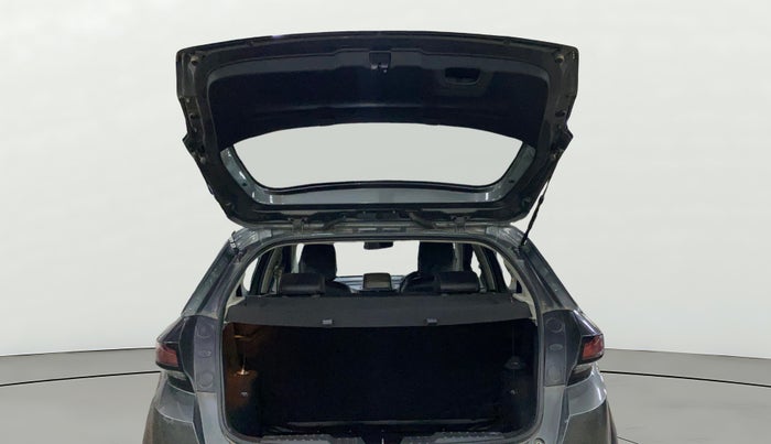 2023 Tata ALTROZ XZA, Petrol, Automatic, 14,383 km, Boot Door Open