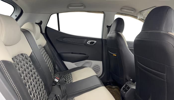 2022 Hyundai GRAND I10 NIOS SPORTZ 1.2 KAPPA VTVT CNG, CNG, Manual, 62,647 km, Right Side Rear Door Cabin