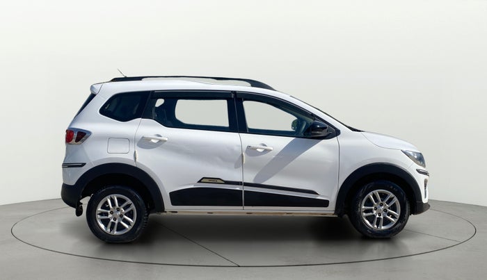 2022 Renault TRIBER RXT, Petrol, Manual, 89,906 km, Right Side View