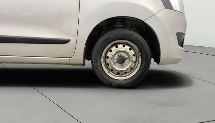 2014 Maruti Wagon R 1.0 LXI, Petrol, Manual, 72,635 km, Right Front Wheel
