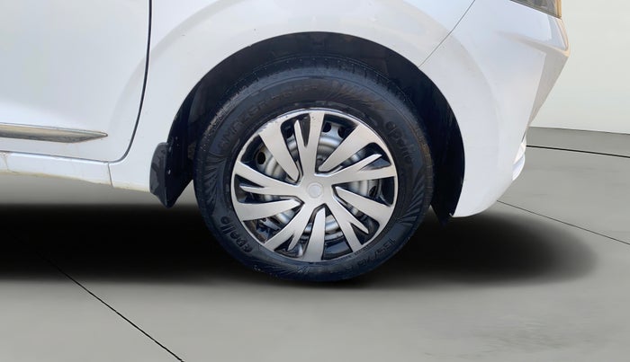 2021 Hyundai GRAND I10 NIOS ERA 1.2 KAPPA VTVT, Petrol, Manual, 36,367 km, Right Front Wheel