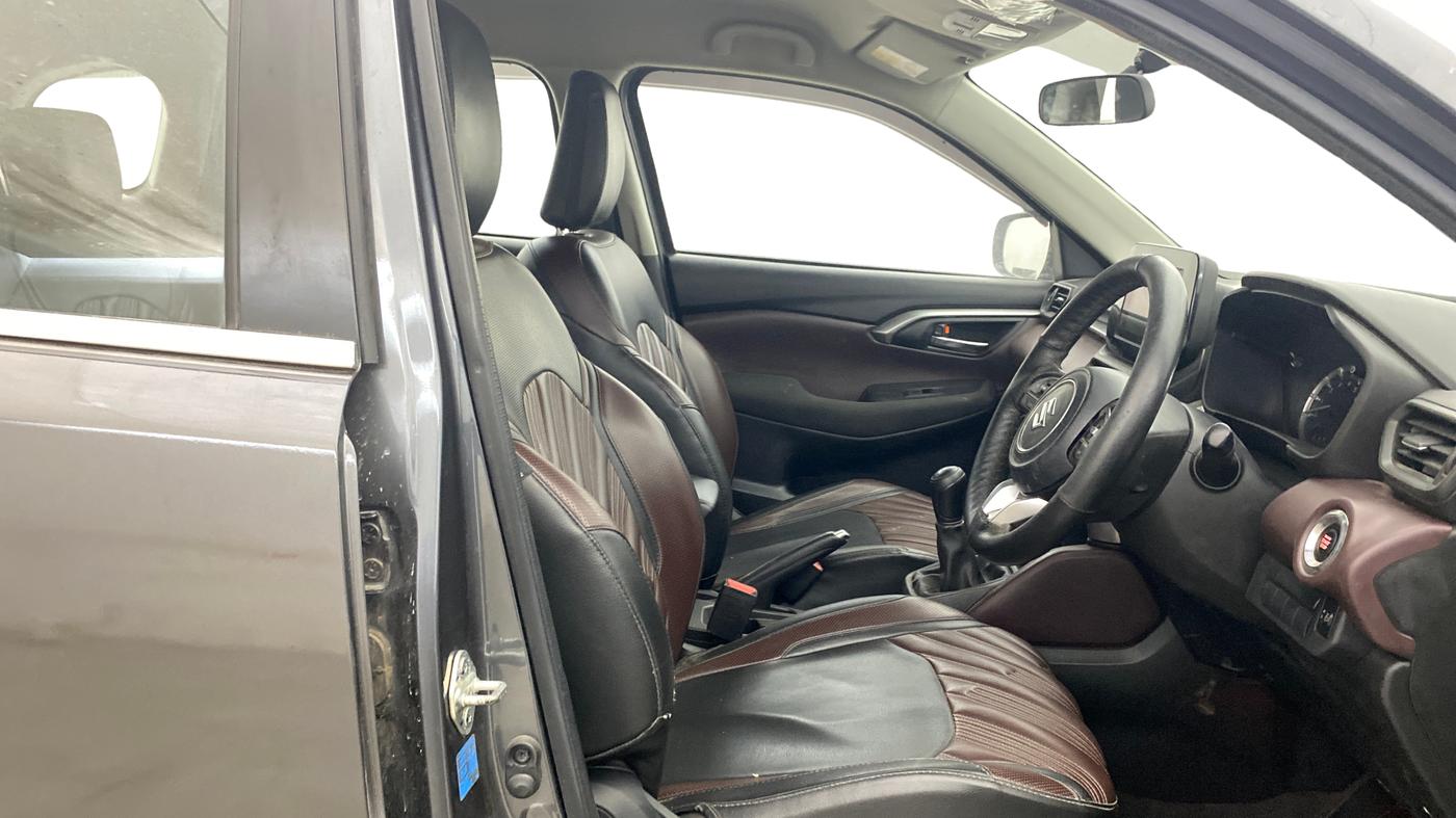 2023 Maruti Grand Vitara DELTA SMART HYBRID, Petrol, Manual, 98,091 km, Right Side Front Door Cabin