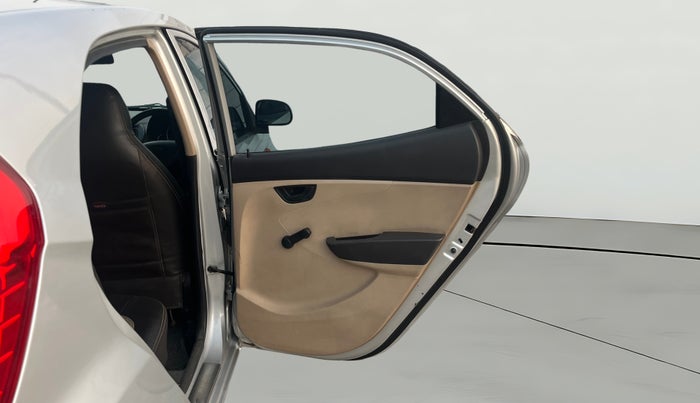 2015 Hyundai Eon MAGNA +, Petrol, Manual, 93,688 km, RHS Rear Door