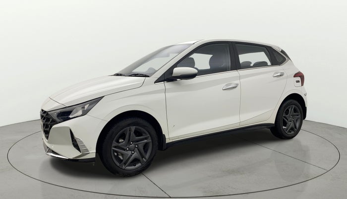 2023 Hyundai NEW I20 Sportz 1.2 IVT, Petrol, Automatic, 8,338 km, Left Front Diagonal