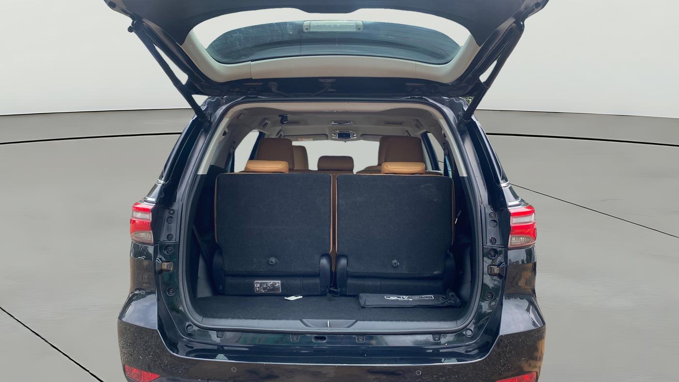 2023 Toyota Fortuner 4X2 AT 2.8 DIESEL, Diesel, Automatic, 36,861 km, Boot Open Zoomed View