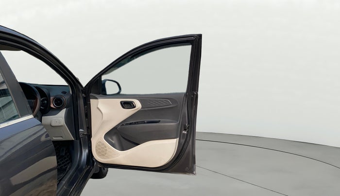 2021 Hyundai AURA S 1.2 CNG, CNG, Manual, 95,560 km, RHS Front Door