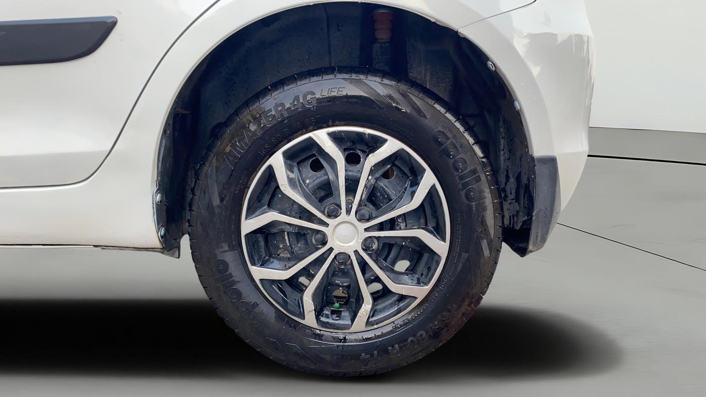 2013 Maruti Swift VXI, Petrol, Manual, 30,265 km, Left Rear Wheel