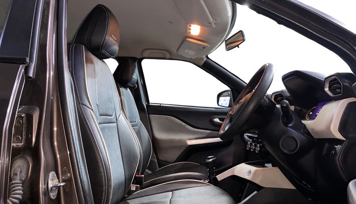 2023 Nissan MAGNITE XV MT, Petrol, Manual, 17,335 km, Right Side Front Door Cabin