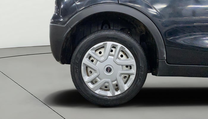 2022 Mahindra XUV300 W4 1.2 PETROL, Petrol, Manual, 26,197 km, Right Rear Wheel