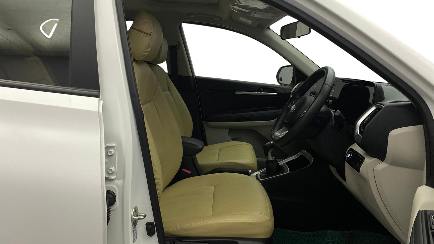 2021 KIA SONET HTX 1.0 IMT, Petrol, Manual, 27,179 km, Right Side Front Door Cabin