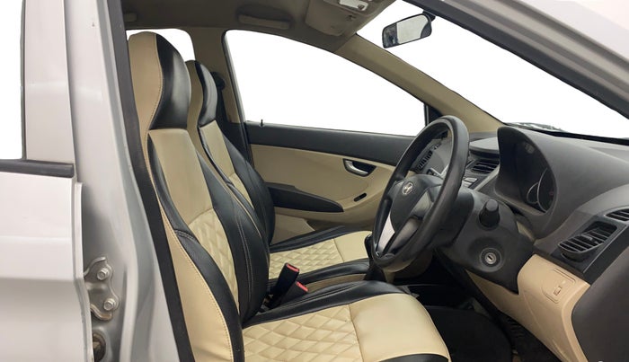 2018 Hyundai Eon SPORTZ, Petrol, Manual, 1,15,605 km, Right Side Front Door Cabin