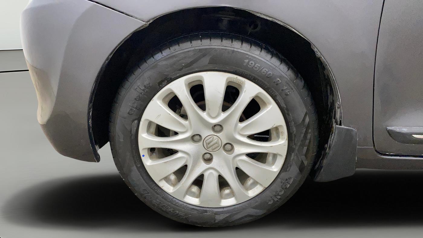 2015 Maruti Baleno ZETA PETROL 1.2, Petrol, Manual, 52,682 km, Left Front Wheel