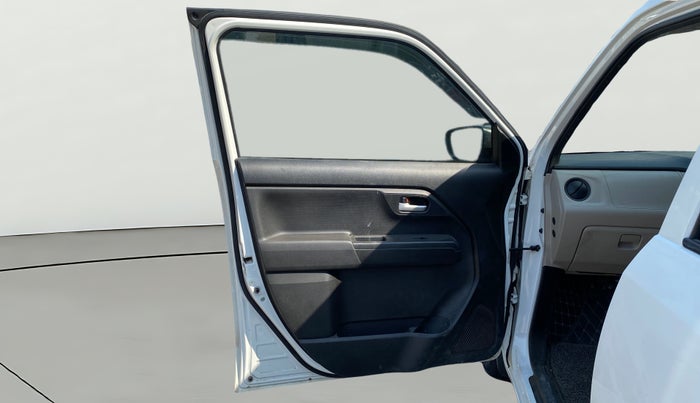 2022 Maruti New Wagon-R VXI CNG 1.0, CNG, Manual, 69,990 km, LHS Front Door