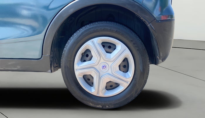 2021 Mahindra XUV300 W6 1.5 Diesel, Diesel, Manual, 68,068 km, Left Rear Wheel