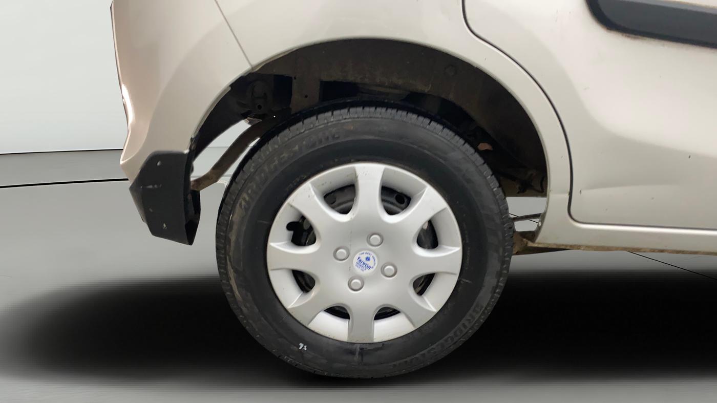 2016 Maruti Alto 800 LXI, Petrol, Manual, 1,10,045 km, Right Rear Wheel