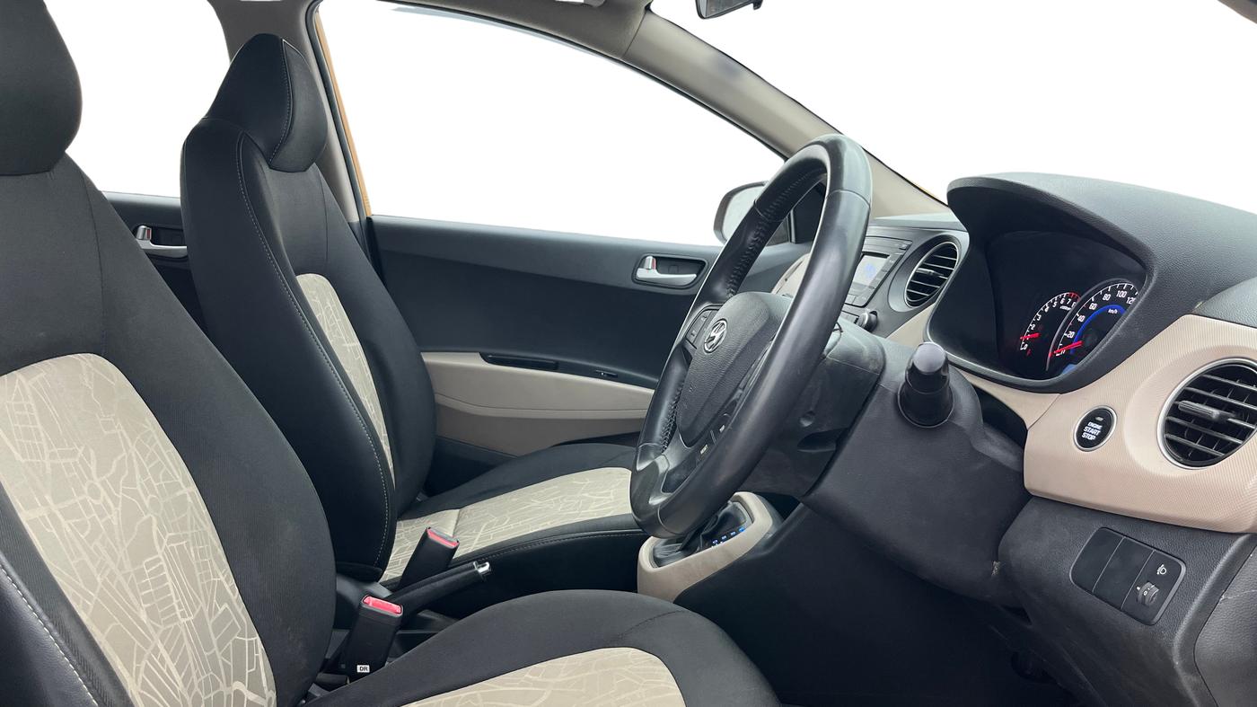 2016 Hyundai Grand i10 ASTA AT 1.2 KAPPA VTVT, Petrol, Automatic, 54,288 km, Right Side Front Door Cabin