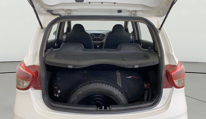 2017 Hyundai Grand i10 SPORTZ 1.2 KAPPA VTVT, CNG, Manual, 98,385 km, Boot Open Zoomed View