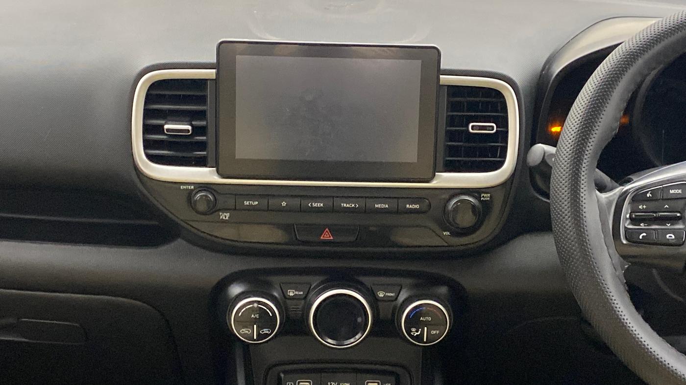 2022 Hyundai VENUE SX 1.0 TURBO, Petrol, Manual, 65,330 km, Air Conditioner