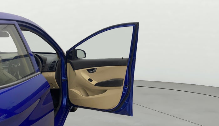 2014 Hyundai Eon SPORTZ, Petrol, Manual, 31,917 km, RHS Front Door