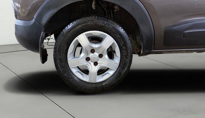 2022 Renault TRIBER RXT AMT, Petrol, Automatic, 44,102 km, Right Rear Wheel