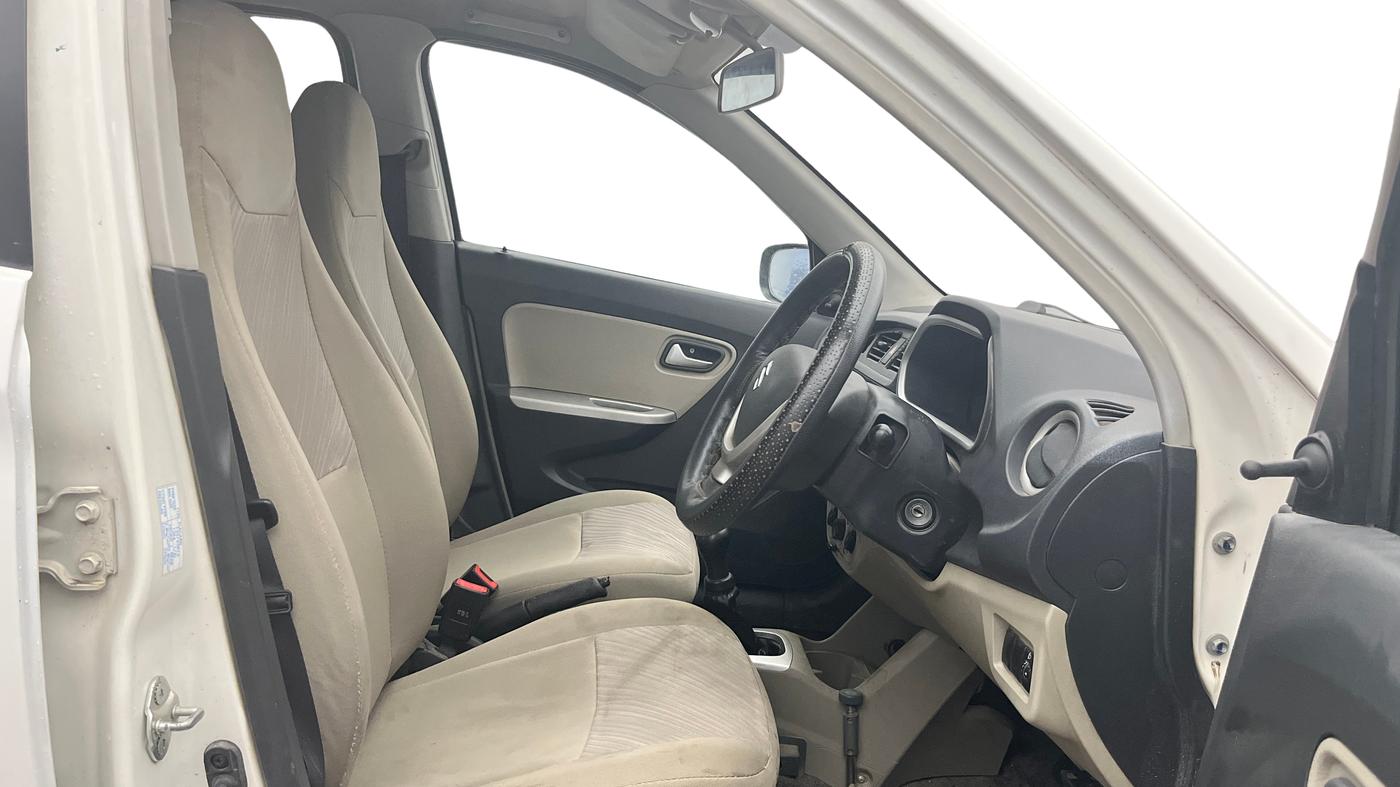 2016 Maruti Alto K10 VXI, Petrol, Manual, 34,923 km, Right Side Front Door Cabin