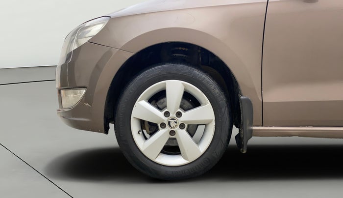 2016 Skoda Rapid 1.5 TDI CR STYLE PLUS AT, Diesel, Automatic, 75,952 km, Left Front Wheel