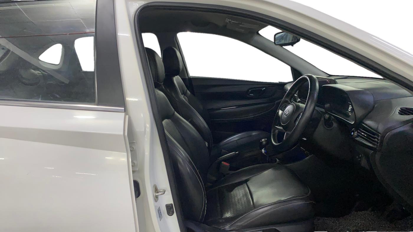 2020 Hyundai NEW I20 ASTA 1.2 MT, Petrol, Manual, 71,461 km, Right Side Front Door Cabin