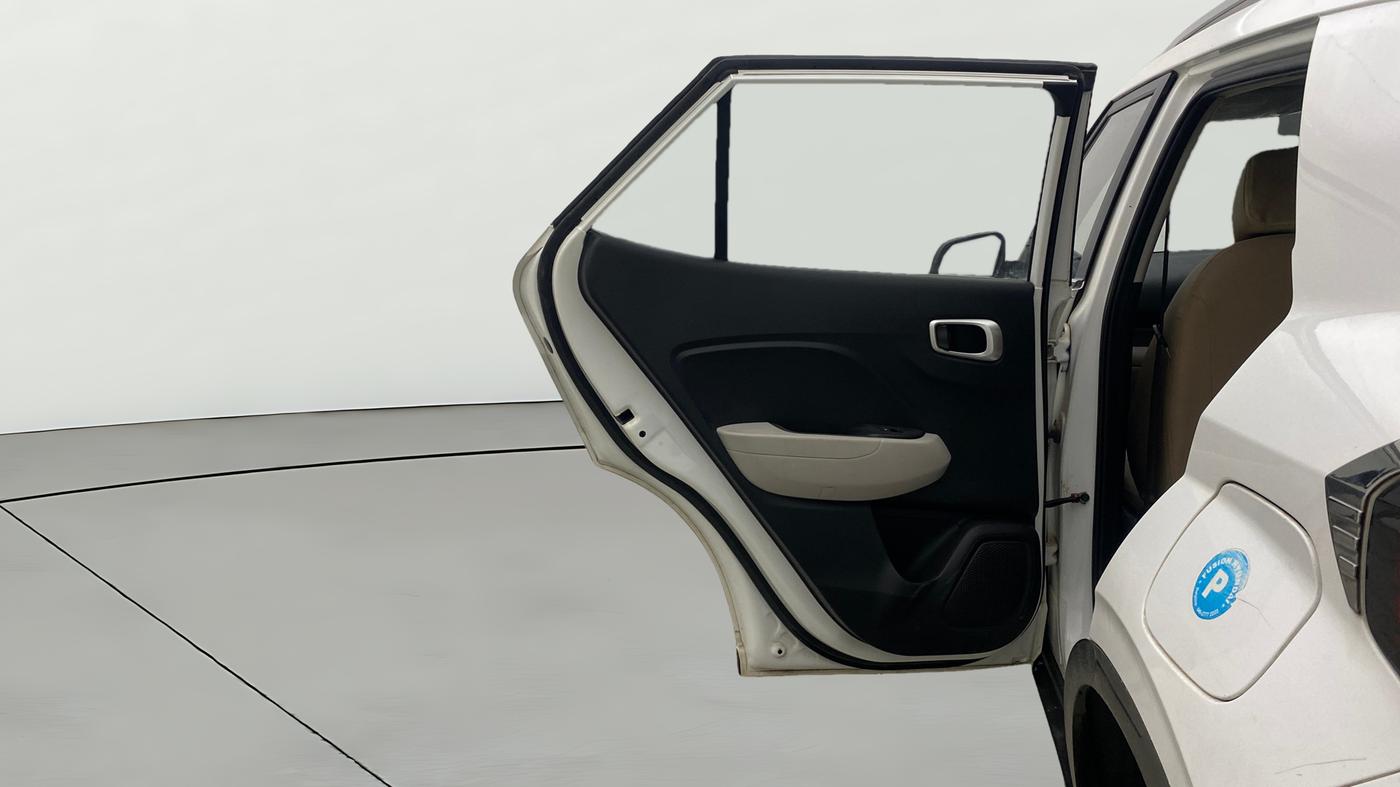 2022 Hyundai VENUE S 1.2, Petrol, Manual, 29,500 km, LHS Rear Door