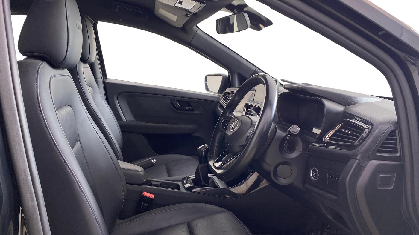2023 Tata ALTROZ XZ PLUS DIESEL DARK EDITION, Diesel, Manual, 67,338 km, Right Side Front Door Cabin