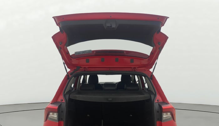 2021 Skoda KUSHAQ AMBITION 1.0L TSI AT, Petrol, Automatic, 38,479 km, Boot Door Open