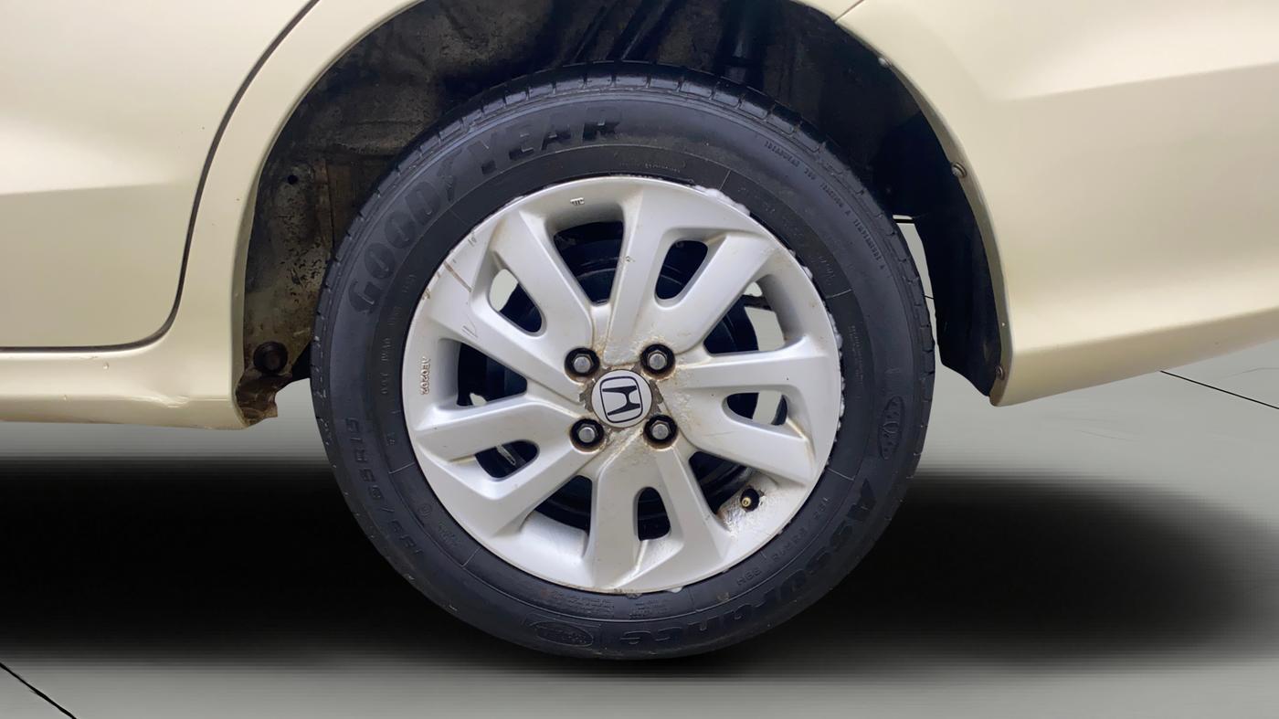 2015 Honda Mobilio 1.5L I-DTEC V, Diesel, Manual, 85,893 km, Left Rear Wheel