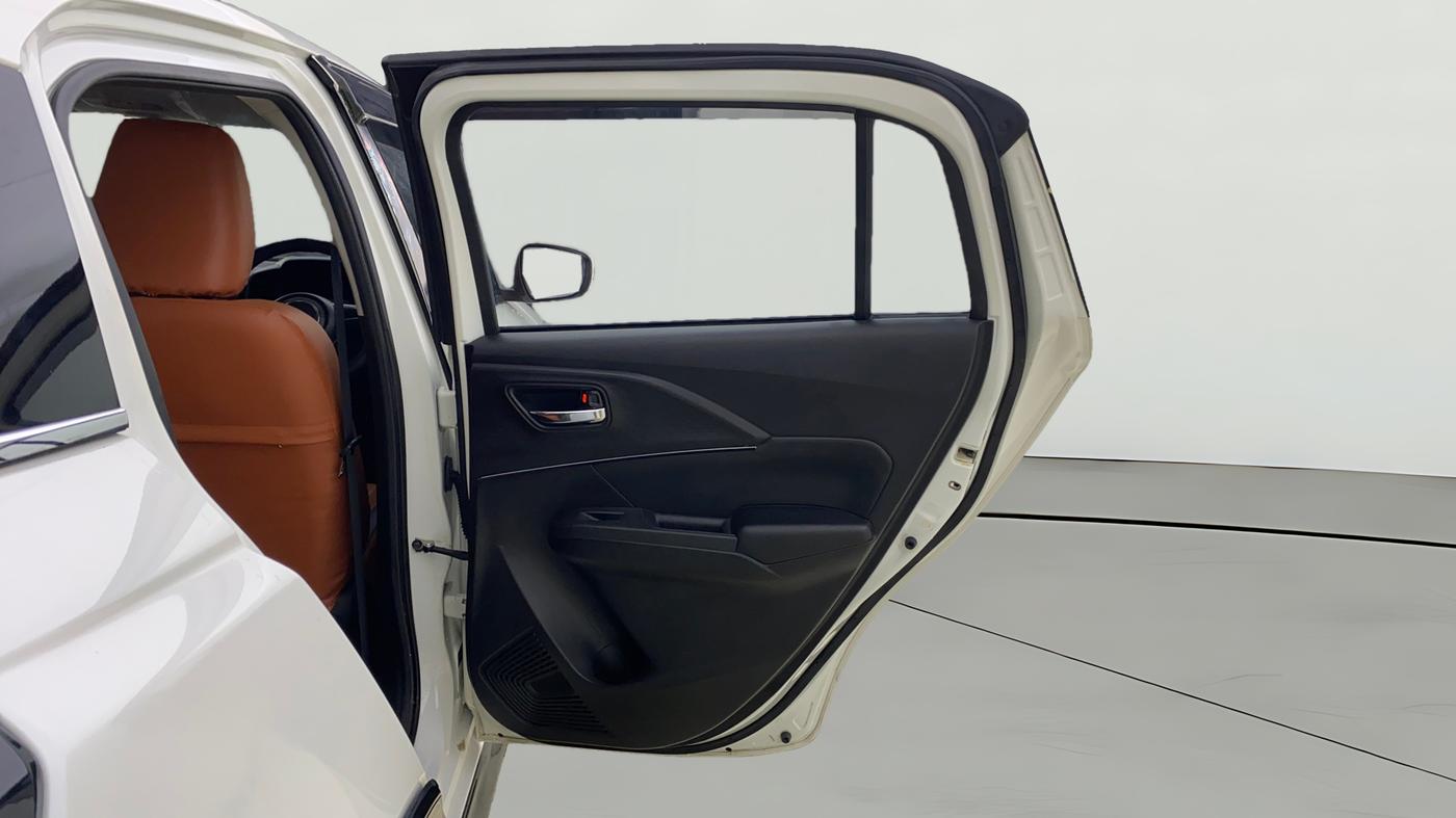 2024 Maruti Swift ZXi AMT, Petrol, Automatic, 17,615 km, RHS Rear Door