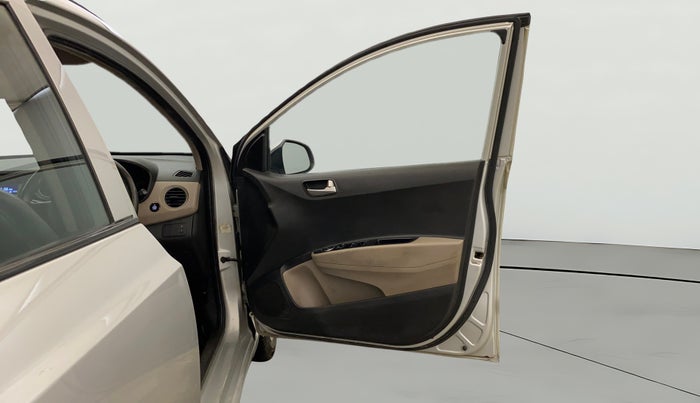 2014 Hyundai Grand i10 SPORTZ AT 1.2 KAPPA VTVT, Petrol, Automatic, 62,982 km, RHS Front Door