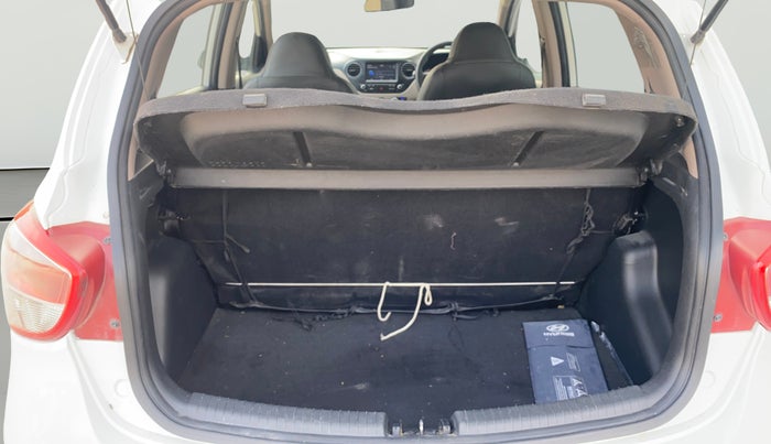 2018 Hyundai Grand i10 SPORTZ 1.2 KAPPA VTVT, Petrol, Manual, 30,616 km, Boot Open Zoomed View