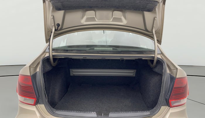 2016 Volkswagen Vento COMFORTLINE 1.6, Petrol, Manual, 57,055 km, Boot Open Zoomed View