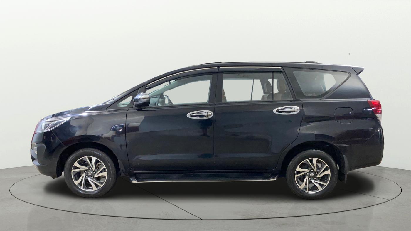 2022 Toyota Innova Crysta 2.7 GX AT 7 STR, Petrol, Automatic, 28,249 km, Left Side