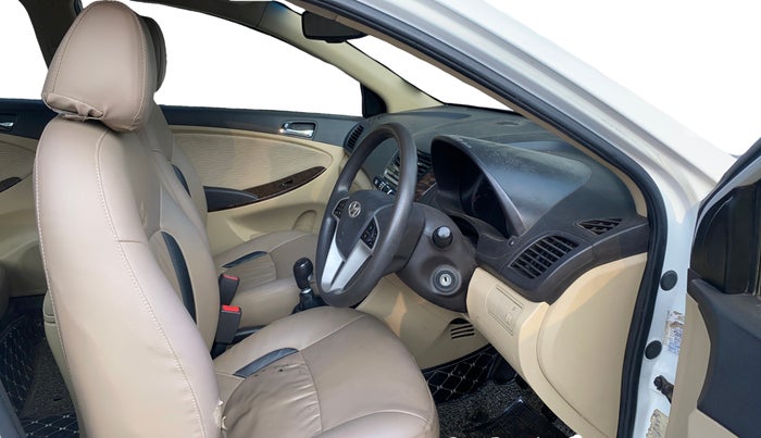 2014 Hyundai Verna FLUIDIC 1.4 VTVT CX, Petrol, Manual, 1,16,071 km, Right Side Front Door Cabin