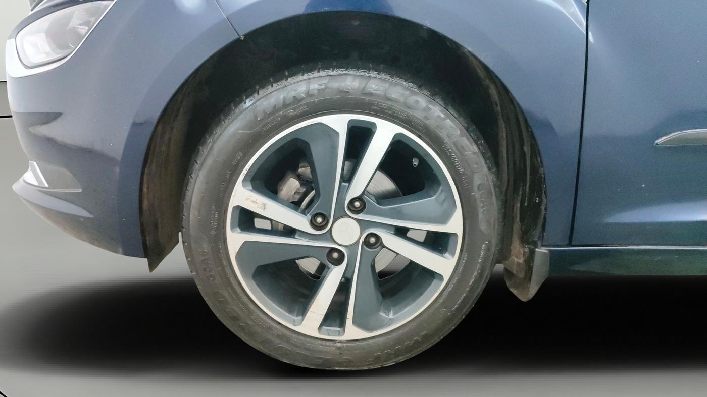2024 Tata ALTROZ XZ PLUS O SUNROOF CNG, CNG, Manual, 16,365 km, Left Front Wheel