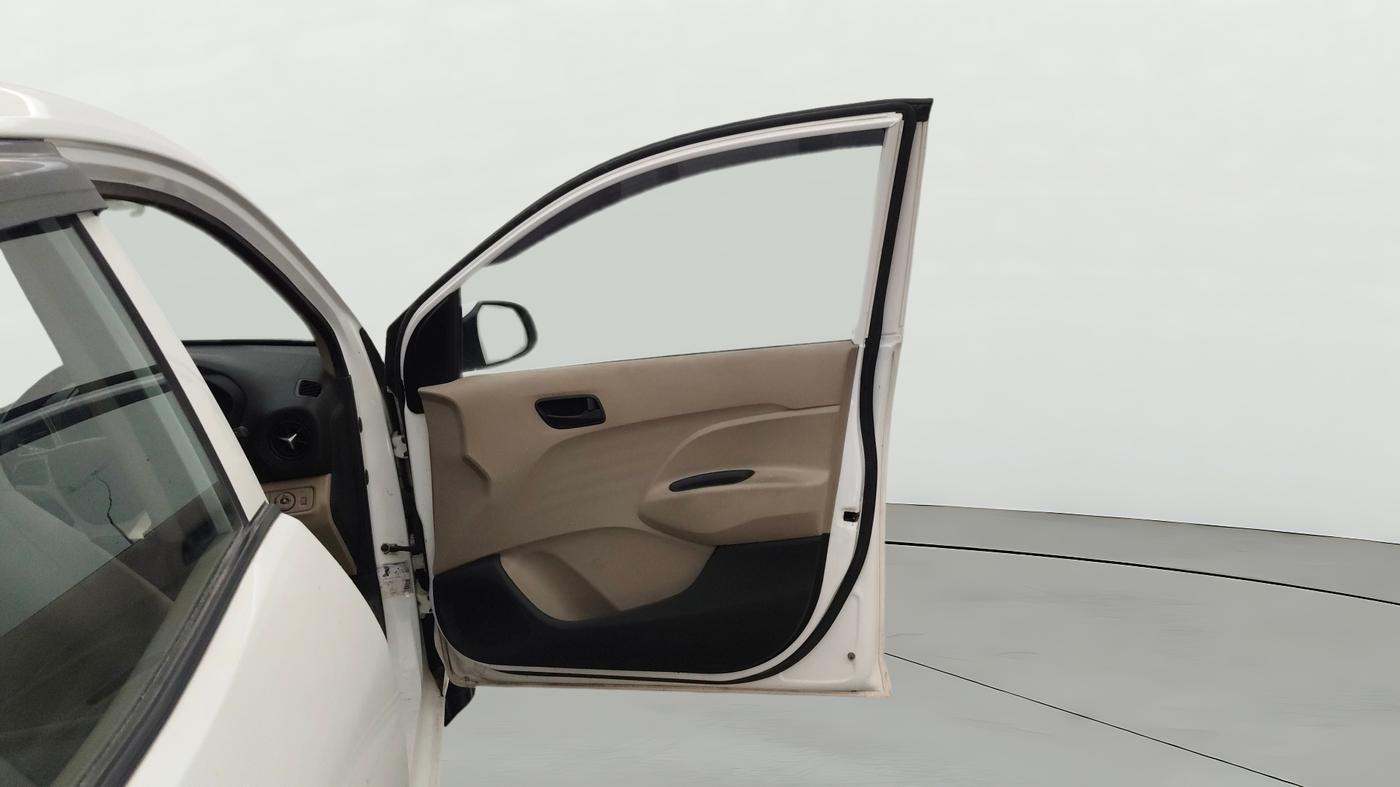 2022 Hyundai NEW SANTRO SPORTZ EXECUTIVE MT CNG, CNG, Manual, 61,834 km, RHS Front Door