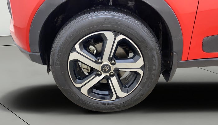 2021 Tata NEXON XZA PLUS PETROL, Petrol, Automatic, 44,605 km, Left Front Wheel