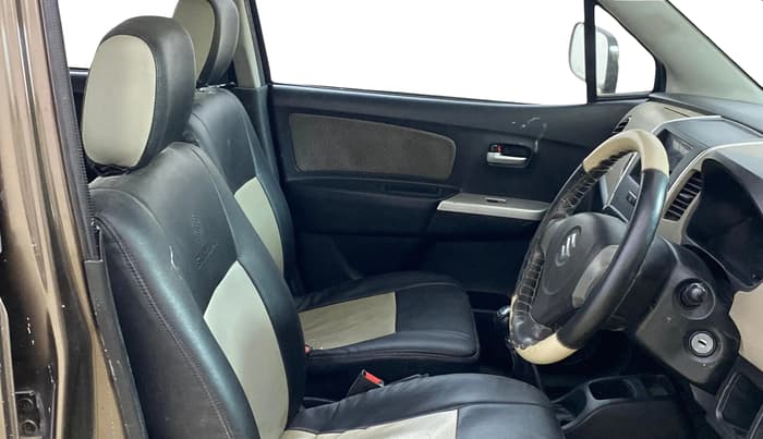 2013 Maruti Wagon R 1.0 LXI CNG, CNG, Manual, 52,226 km, Right Side Front Door Cabin