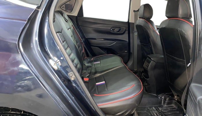 2023 Hyundai NEW I20 ASTA 1.2 MT, Petrol, Manual, 43,230 km, Right Side Rear Door Cabin