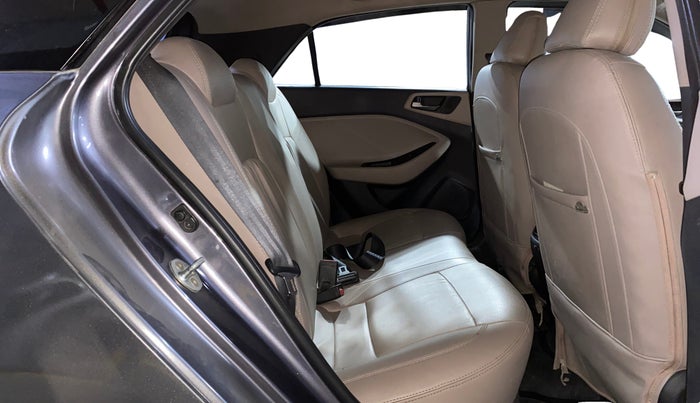 2016 Hyundai Elite i20 MAGNA 1.2, Petrol, Manual, 48,340 km, Right Side Rear Door Cabin