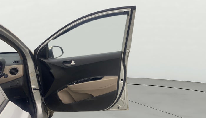 2015 Hyundai Grand i10 ASTA 1.1 CRDI, Diesel, Manual, 1,07,537 km, RHS Front Door