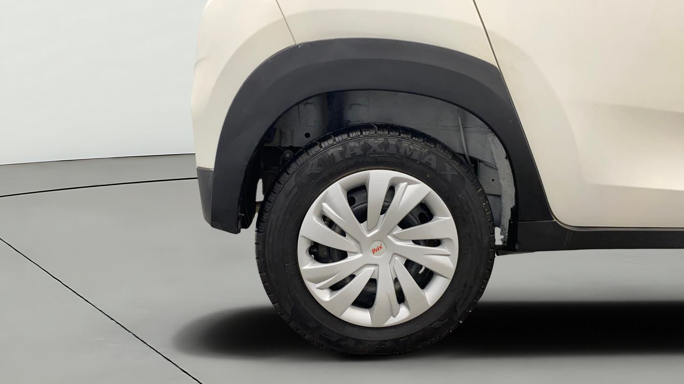 2017 Mahindra KUV 100 NXT K4+ D 6 STR, Diesel, Manual, 98,054 km, Right Rear Wheel