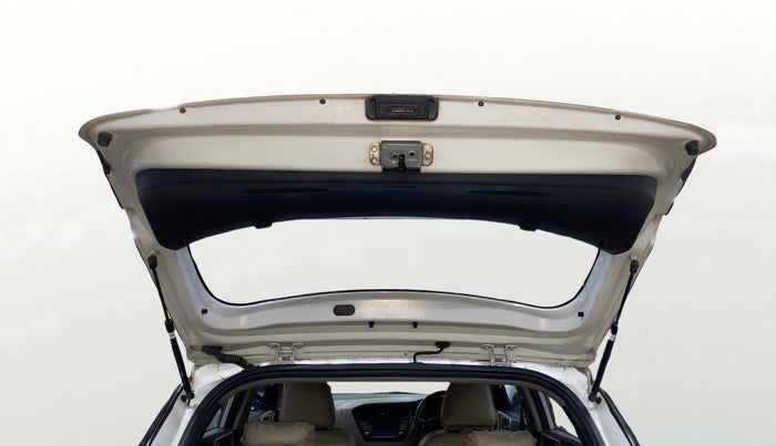 2016 Hyundai Elite i20 SPORTZ 1.2, Petrol, Manual, 76,874 km, Boot Door Open