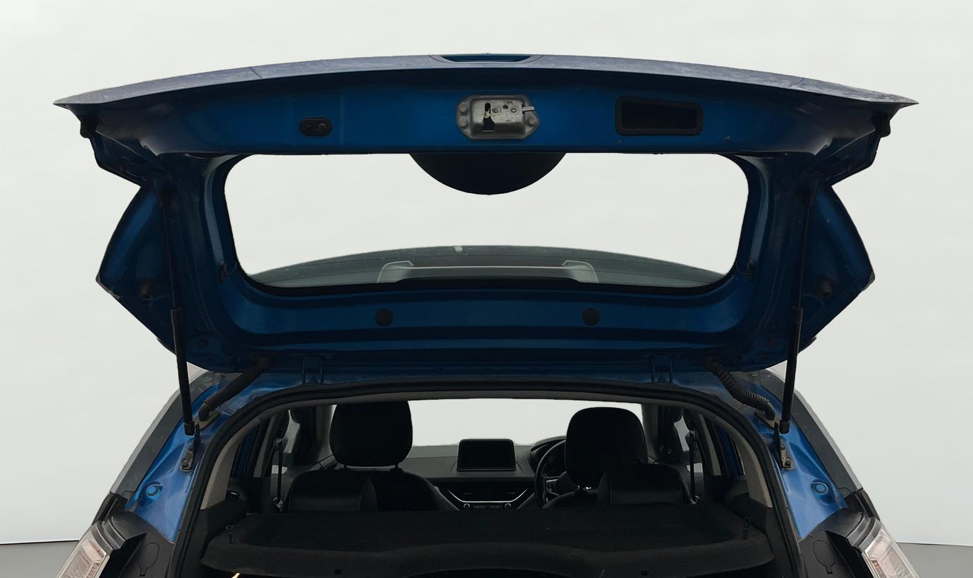2018 Tata NEXON XZ PLUS PETROL DUAL TONE, Petrol, Manual, 39,979 km, Boot Door Open