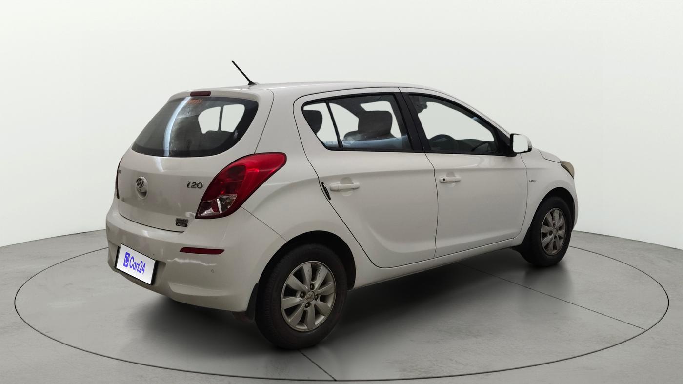 2013 Hyundai i20 SPORTZ 1.2, CNG, Manual, 95,821 km, Right Back Diagonal