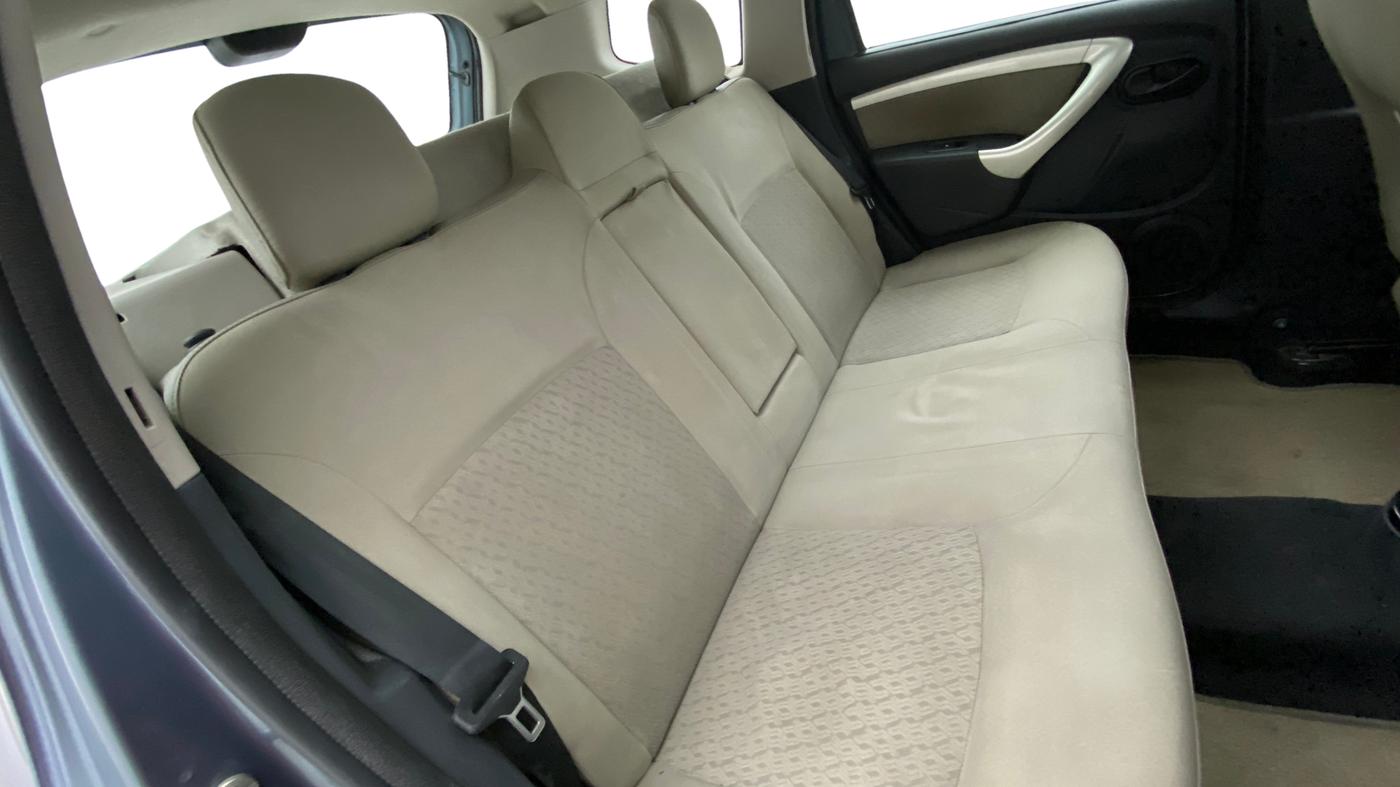 2014 Renault Duster RXE PETROL, Petrol, Manual, 57,315 km, Right Side Rear Door Cabin