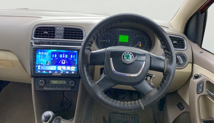 2012 Skoda Rapid ELEGANCE 1.6 TDI CR MT, Diesel, Manual, 64,358 km, Steering Wheel Close Up